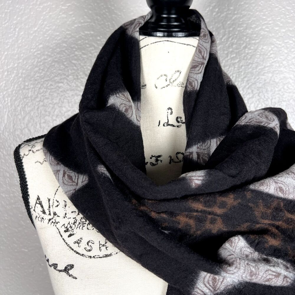 Geometric 23" x 64" Fringe Edge Scarf Black White Triangles Floral Print - Picture 3 of 7